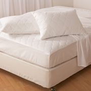 Jean-Perry-Fitted-Mattress-Protector